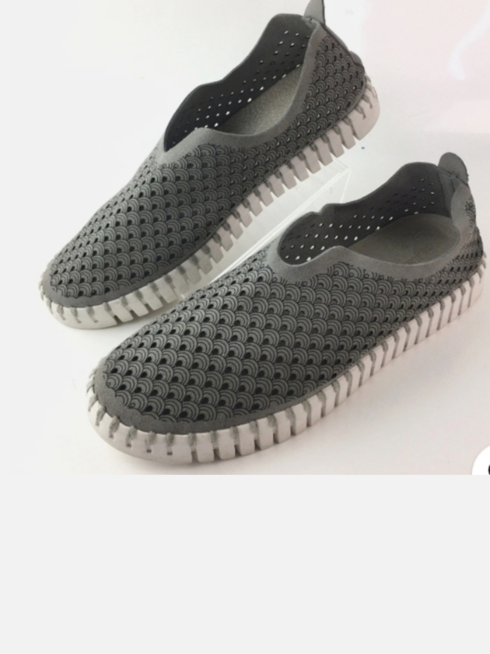 Ilse Jacobsen Suede Slip-On Sneakers in Gray